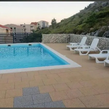 Anela Apartman Ivanica